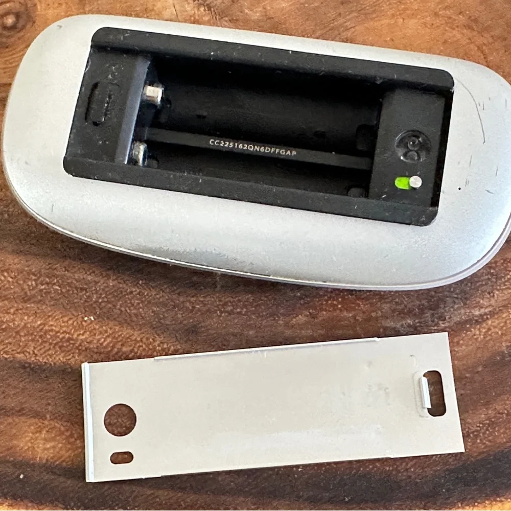 Apple Wireless Bluetooth Magic Mouse Model A1296 3Vdc